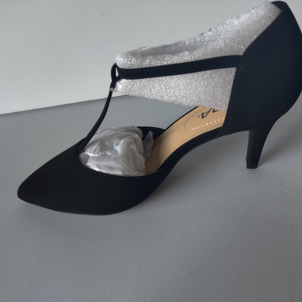 Soda Bahia NEW Pointed toe ankle strap Stiletto Black Heels Womens Size 7.5NIB - Picture 8 of 11